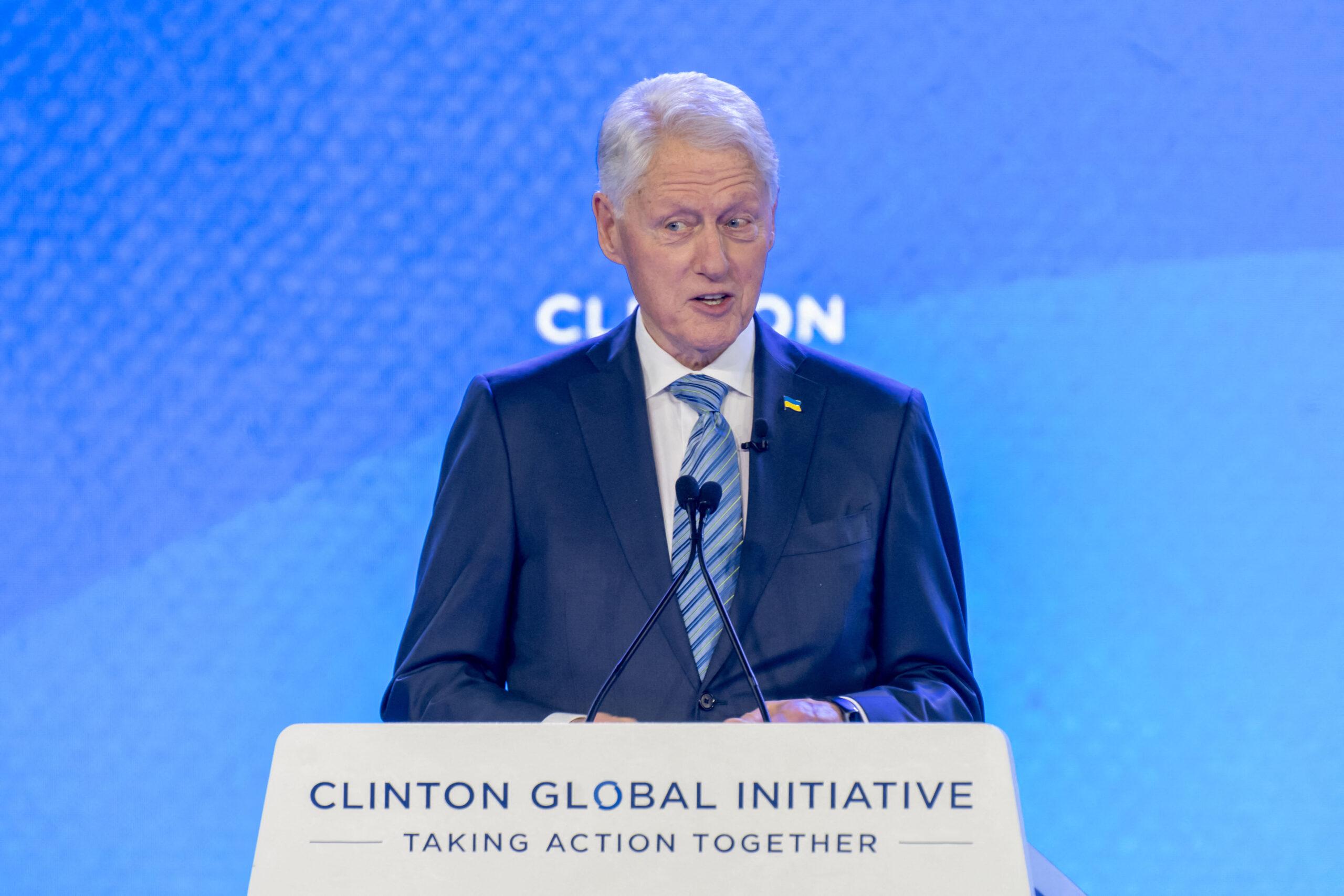 Bill Clinton s Security Accused Of Tipping Off Raid In Epstein Docs 