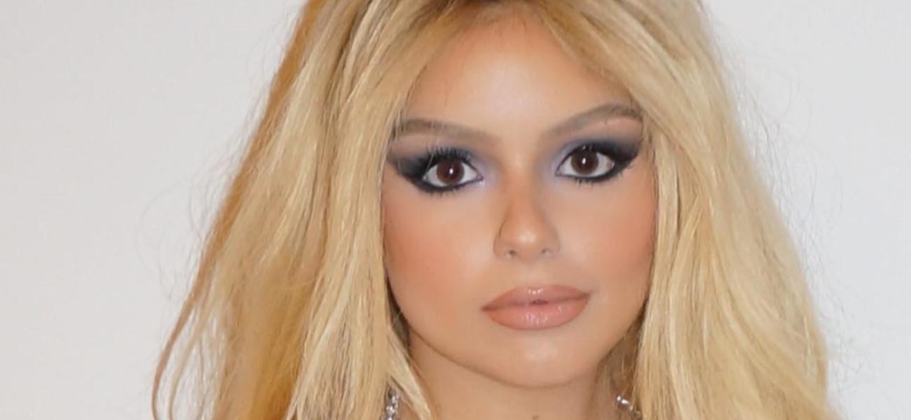 Ariel Winter Stuns Braless In Glitter As Pamela Anderson