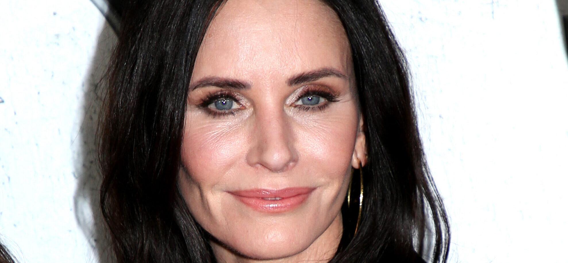 Courteney Cox Mocks Her 'Embarrassing' Bangs From 'Scream' [VIDEO]