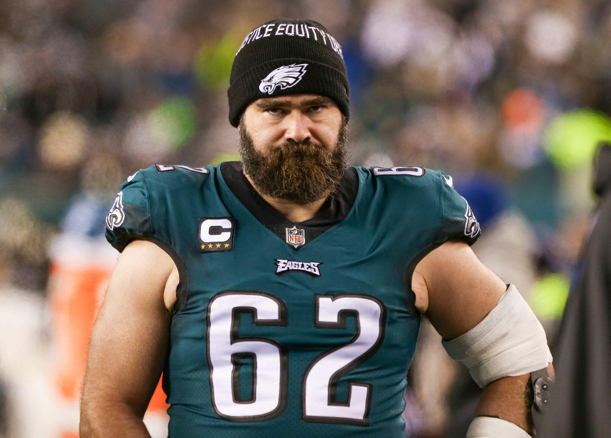 Shania Twain Reacts To Viral Jason Kelce Shirtless ‘Let’s Go Girls ...