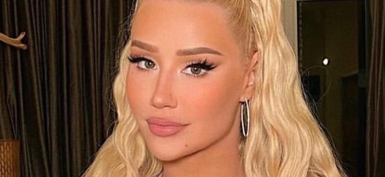 Iggy Azalea Eating Pizza In Her Undies Has Fans Wanting ‘More’