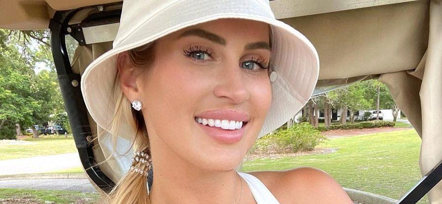 Paige Spiranac Rival Karin Hart Plays Golf At The Beach In Her Red Swimsuit