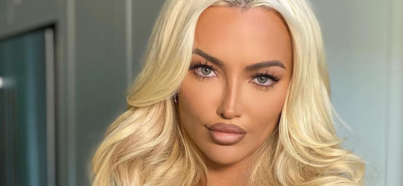 Lindsey Pelas In String Bikini Shows Off Her Bad 'Habit'