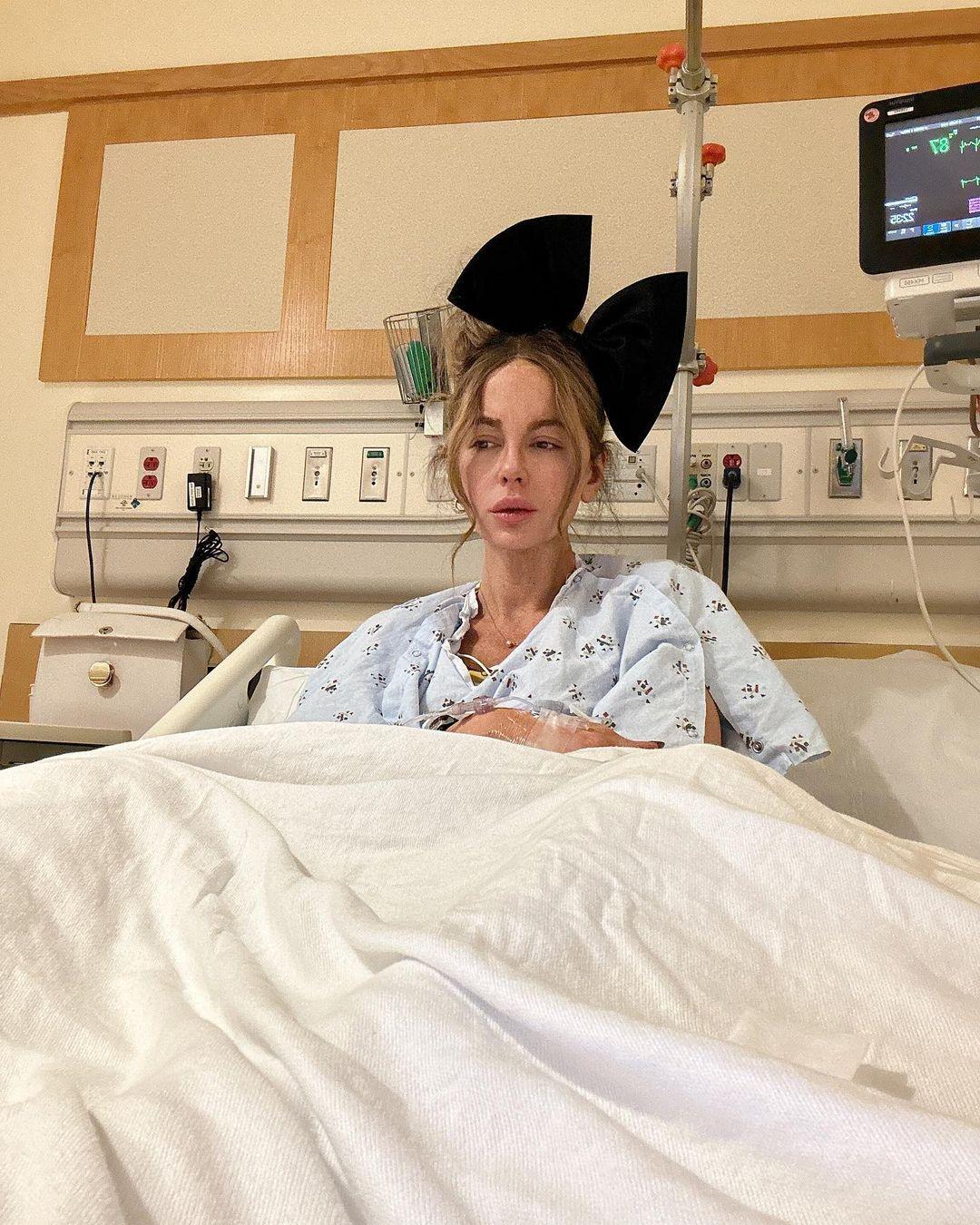 Kate Beckinsale Reveals She's Been Hospitalized With Tearful Photos Of Herself In A Hospital