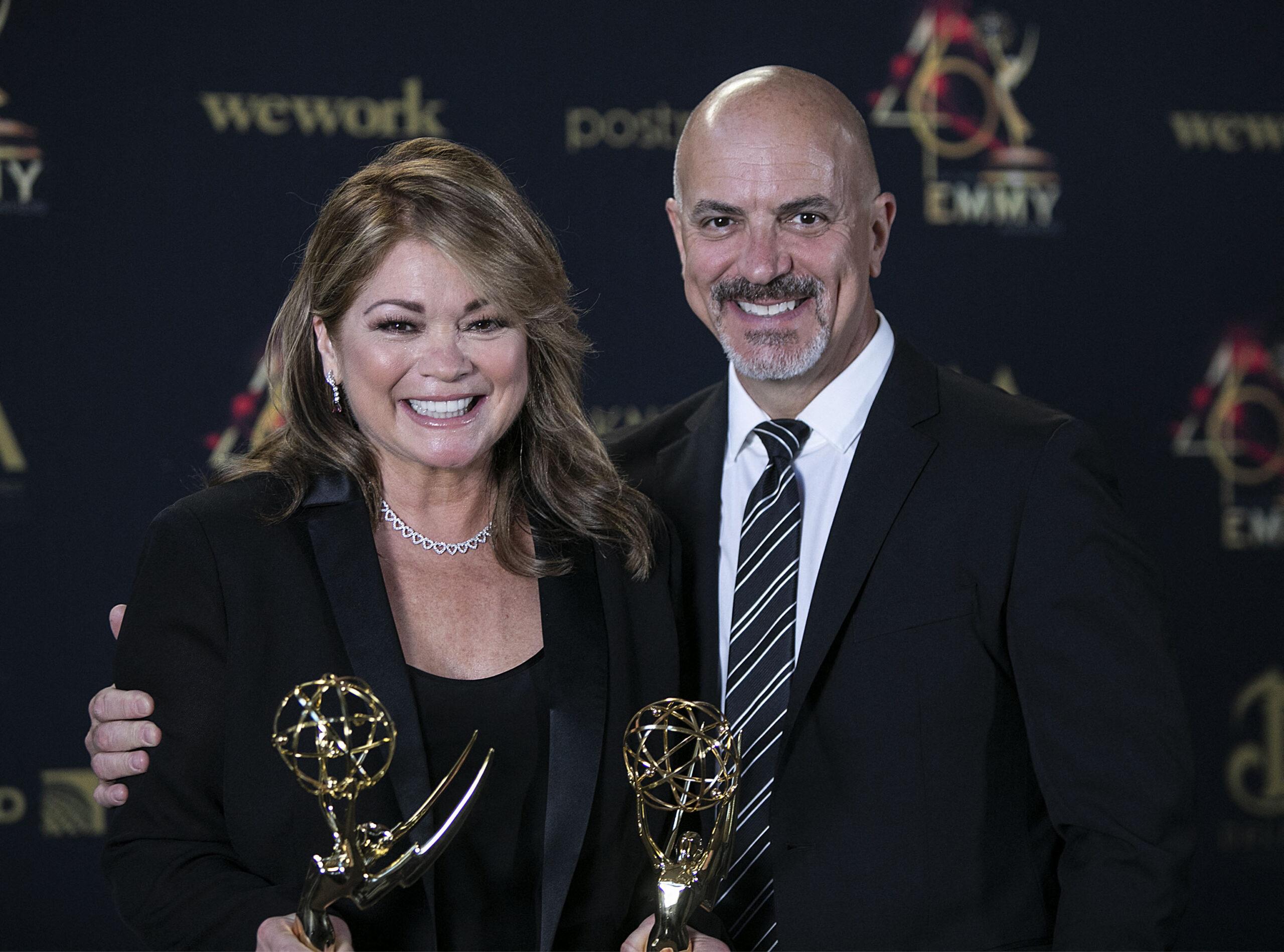 Valerie Bertinelli e Tom Vitale no 46º Emmy Diurno Anual