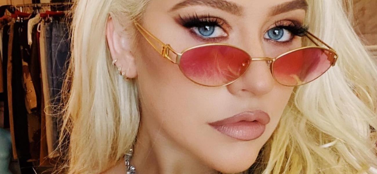 Christina Aguilera In Bathtub Swimsuit Asks ‘What’s Poppin’