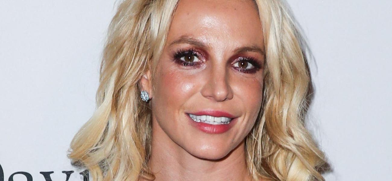 Britney Spears Dancing In Skimpy Bikinis Says She Isn’t ‘Seen’