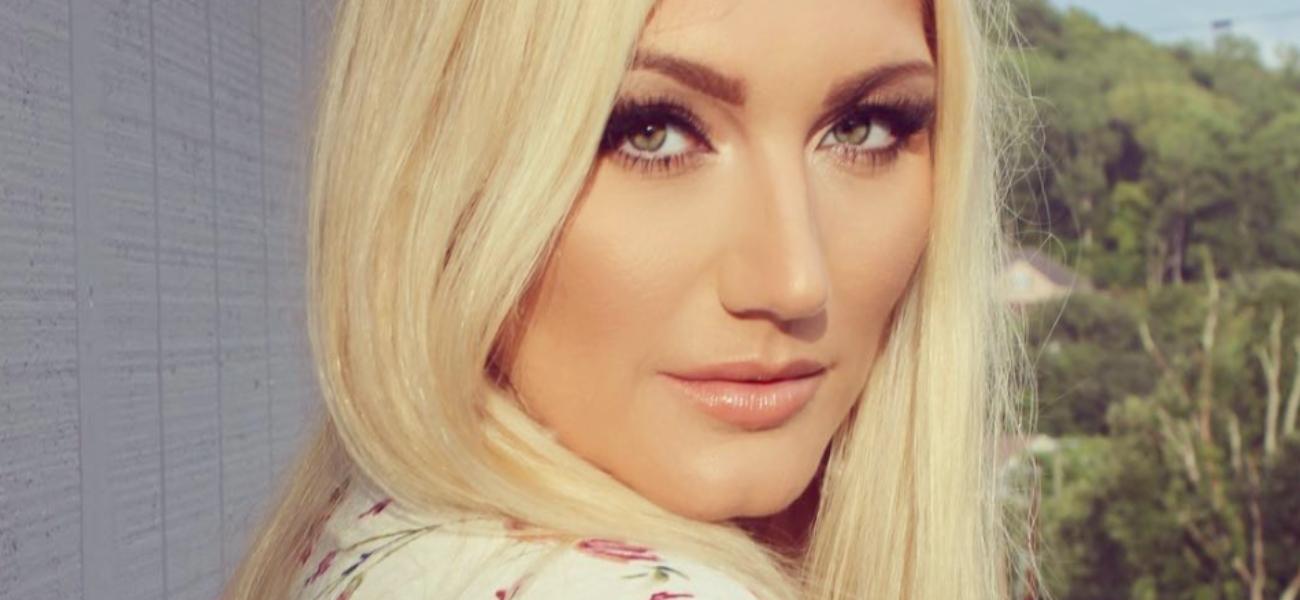 Brooke Hogan close up