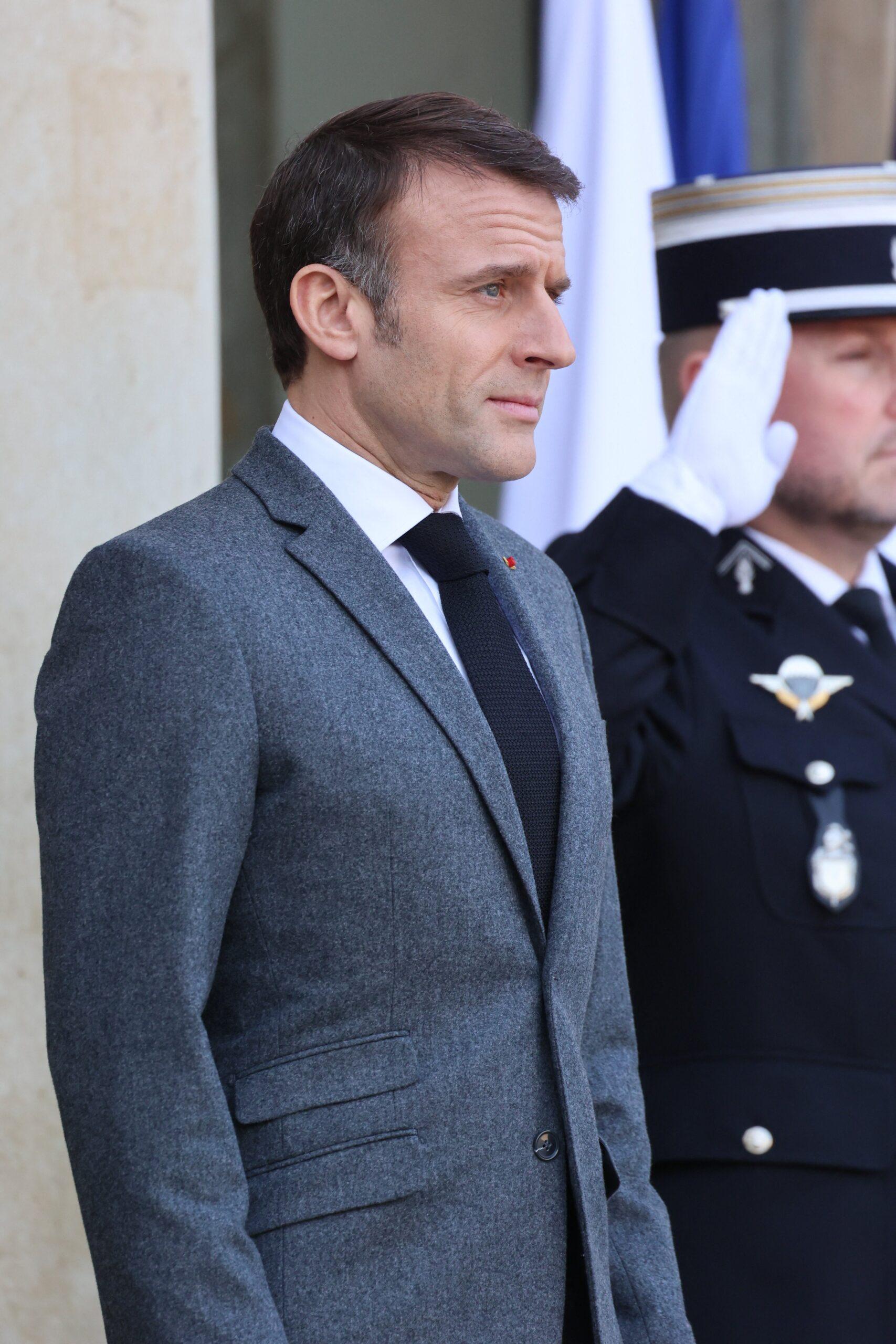 Emmanuel Macron receives Mr HUN Manet, Prime Minister of the Kingdom of Cambodia