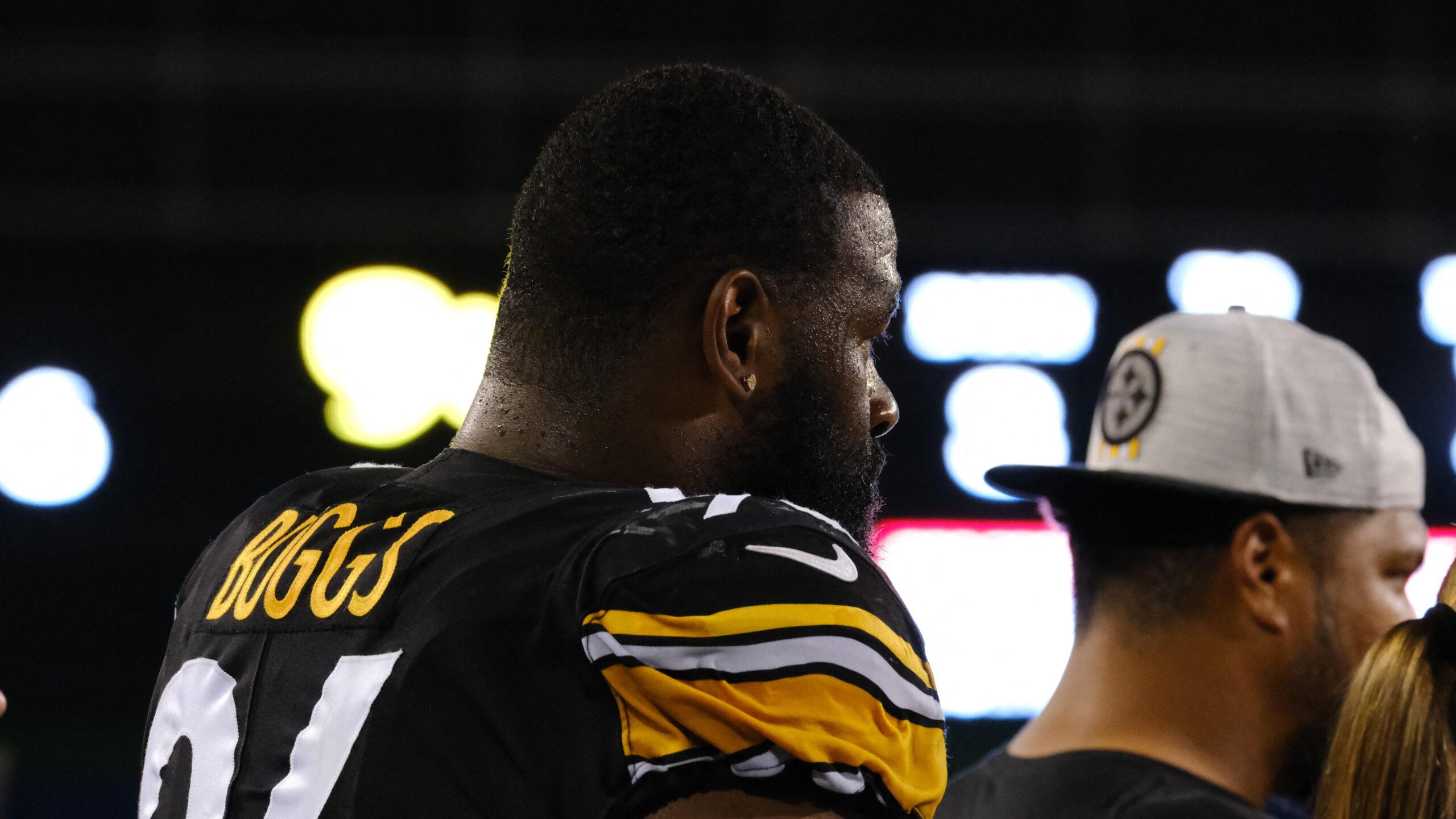 Isaiah Buggs during Pittsburgh Steelers game