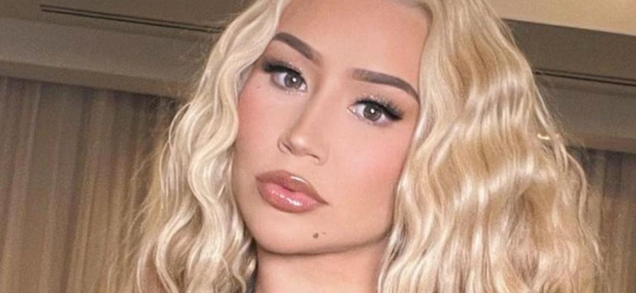 Iggy Azalea close up