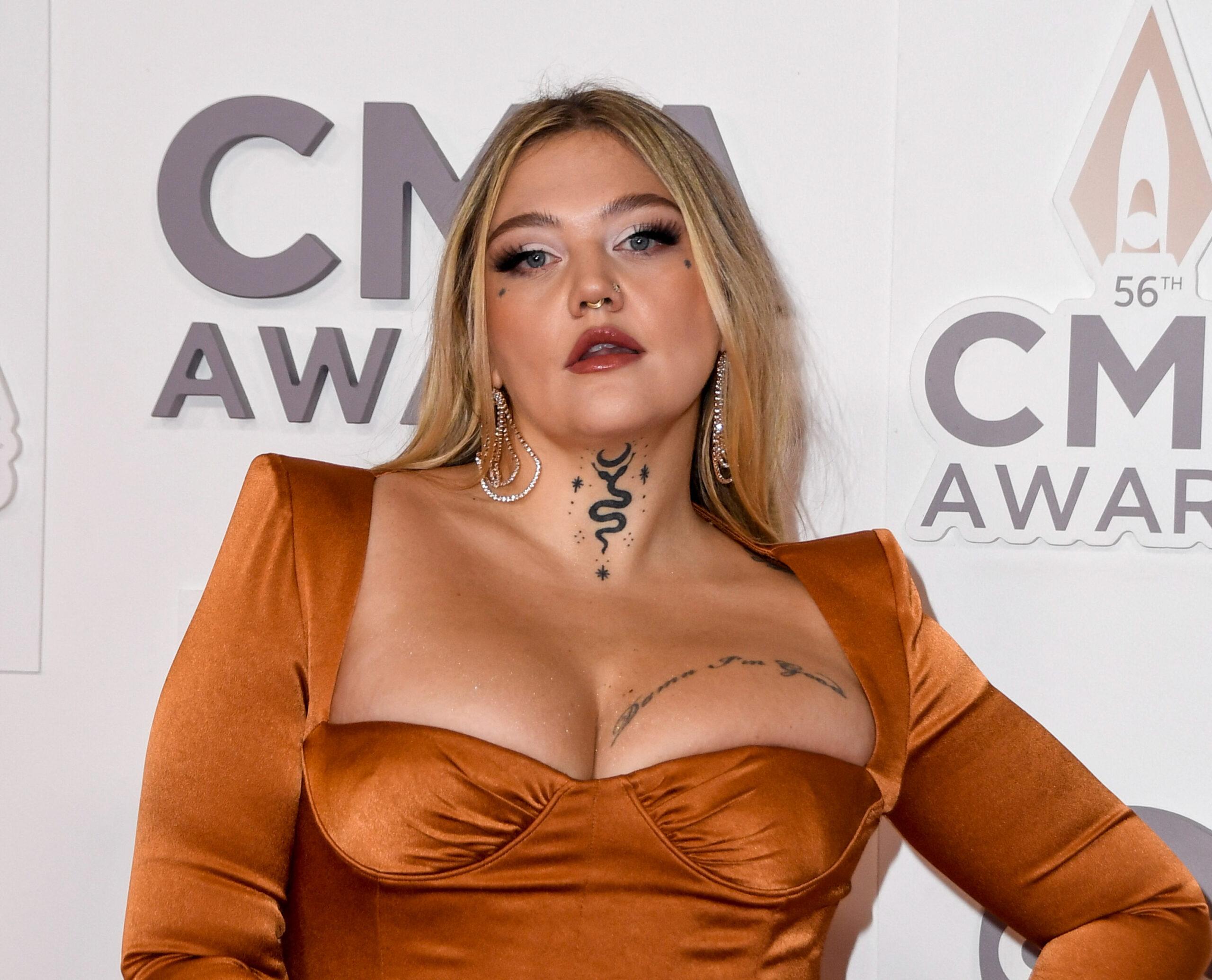 Elle King at 56th Annual CMA Awards 