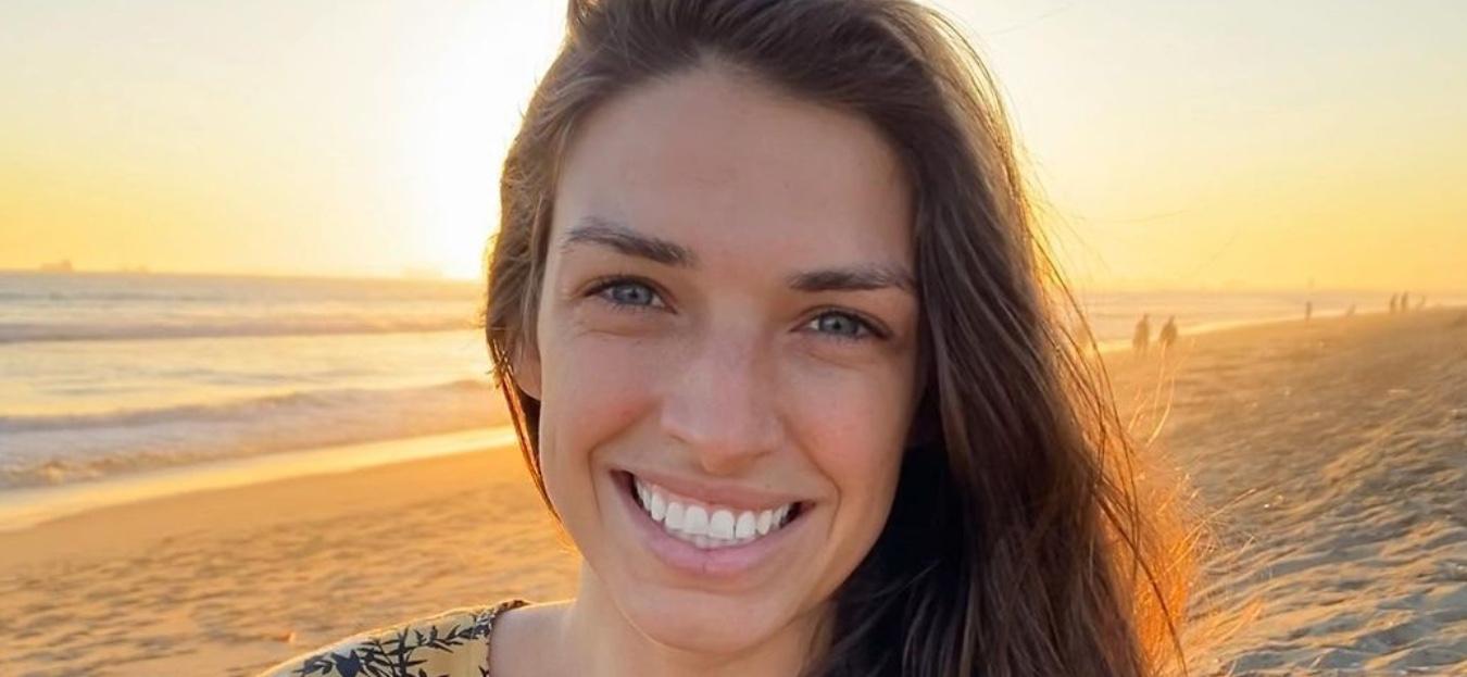 Mackenzie Dern smiles at the camera.