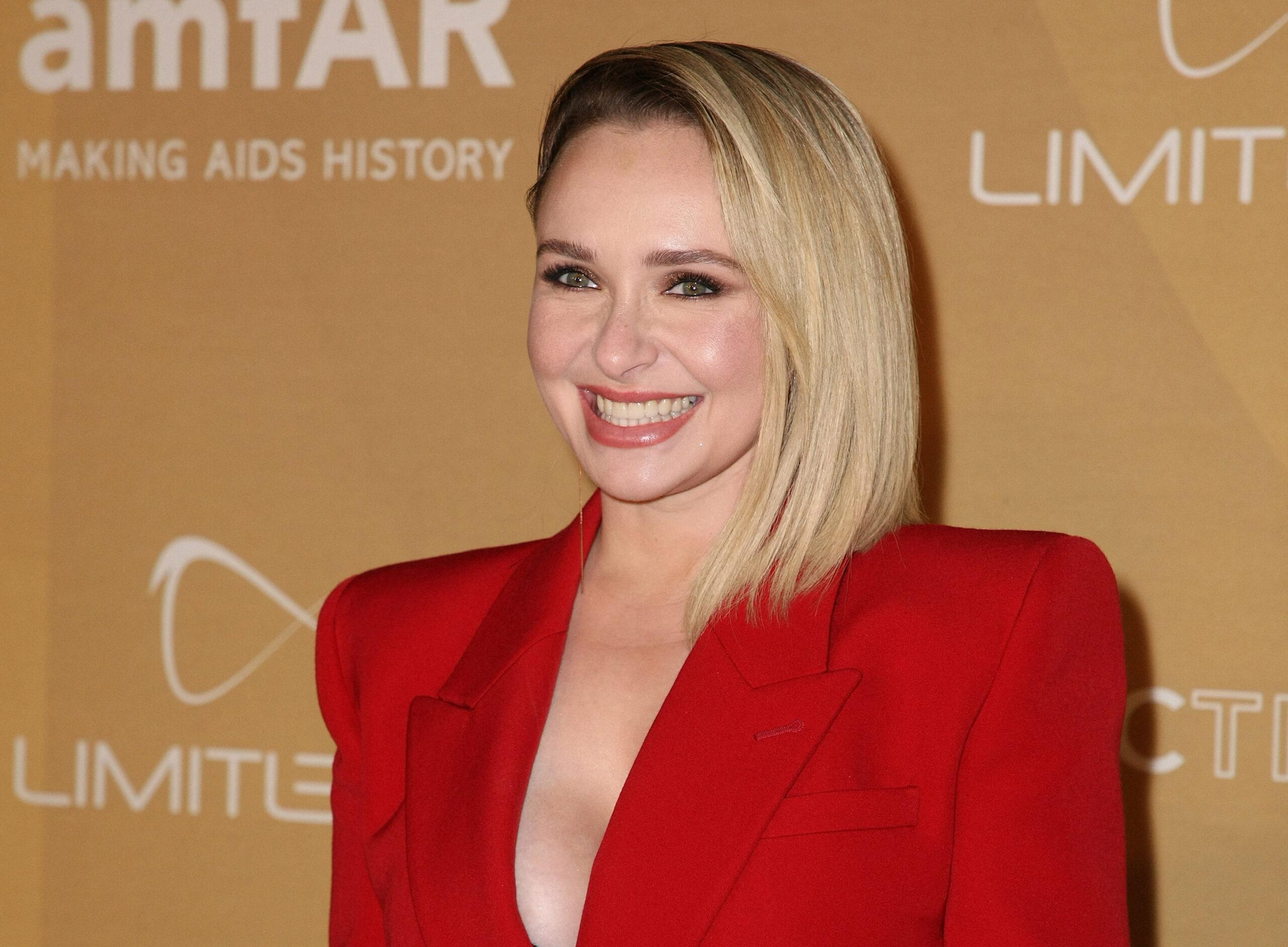 Hayden Panettiere at 2022 amfAR Gala Los Angeles