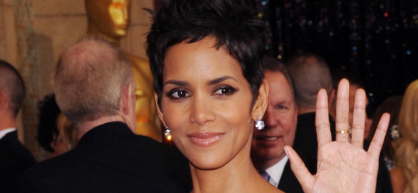 Actress Halle Bery arrives on the red carpet for the 83rd annual Academy Awards at the Kodak Theater in Hollywood on February 27, 2011. UPI/Jim Ruymen Newscom/(Mega Agency TagID: upiphotostwo072084.jpg) [Photo via Mega Agency]