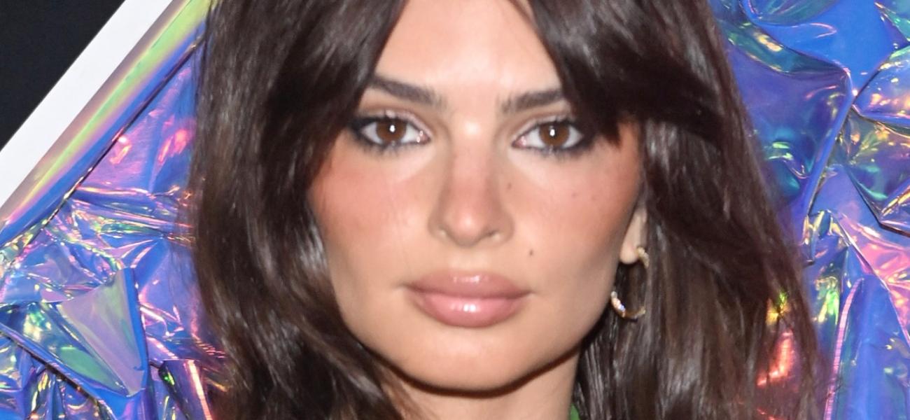 Emily Ratajkowski close up