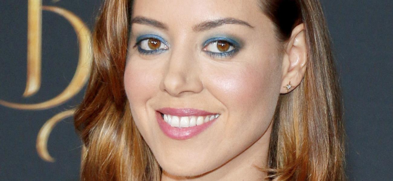 Aubrey Plaza close up