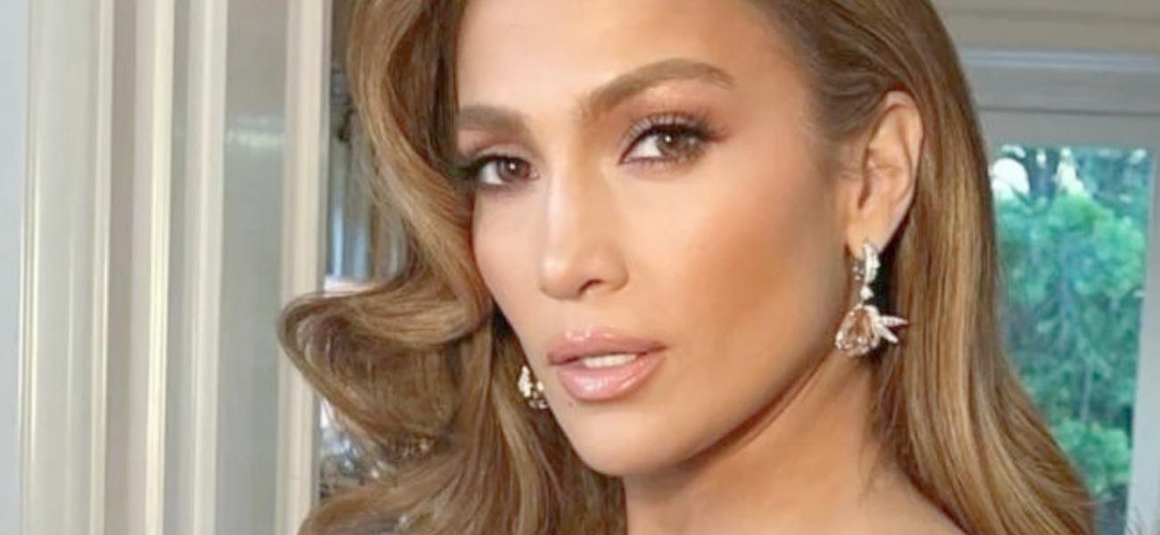 Jennifer Lopez close up