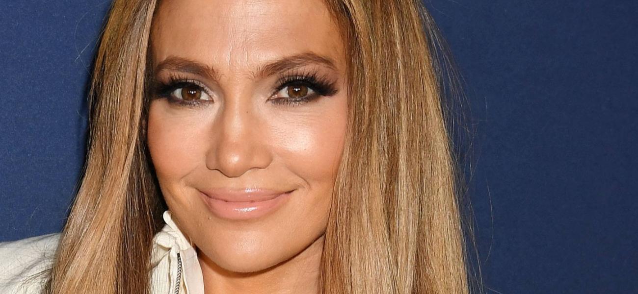Jennifer Lopez Frees The Nipple On L.A. Streets While ‘Unbothered’