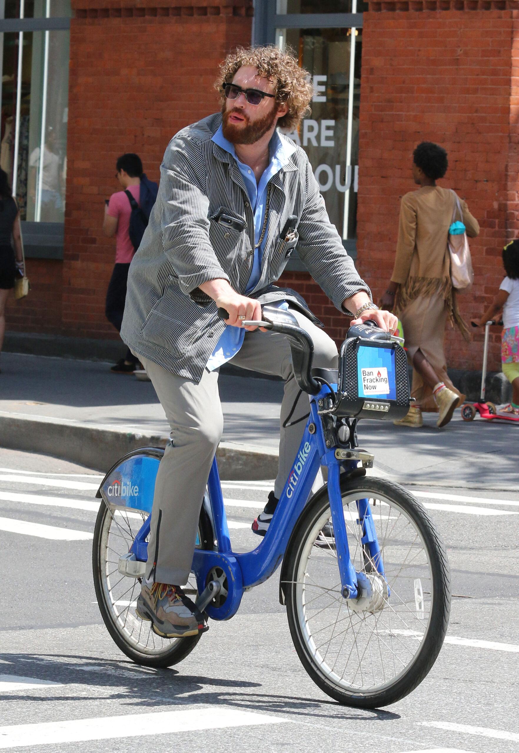 "Deadpool" star TJ Miller rides a CitiBike in New York City