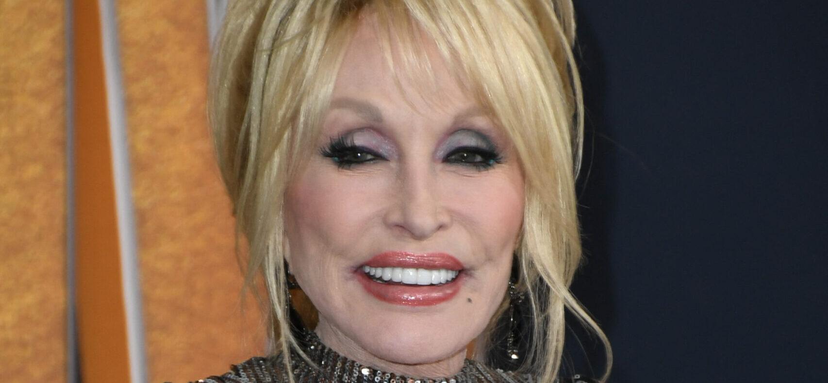 Dolly Parton 2022 ACM