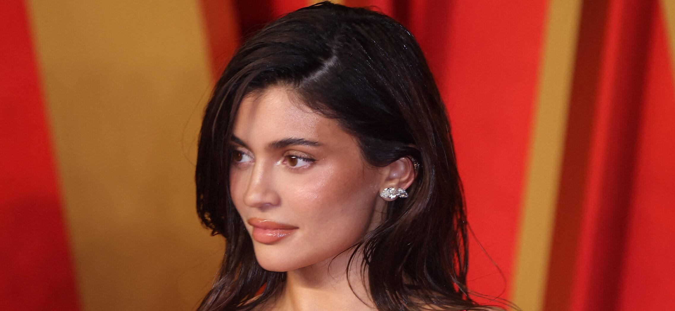 2024 Vanity Fair Oscar Party - Arrivals. 11 Mar 2024 Pictured: Kylie Jenner. Photo credit: CraSH/imageSPACE / MEGA TheMegaAgency.com +1 888 505 6342 (Mega Agency TagID: MEGA1109523_072.jpg) [Photo via Mega Agency]