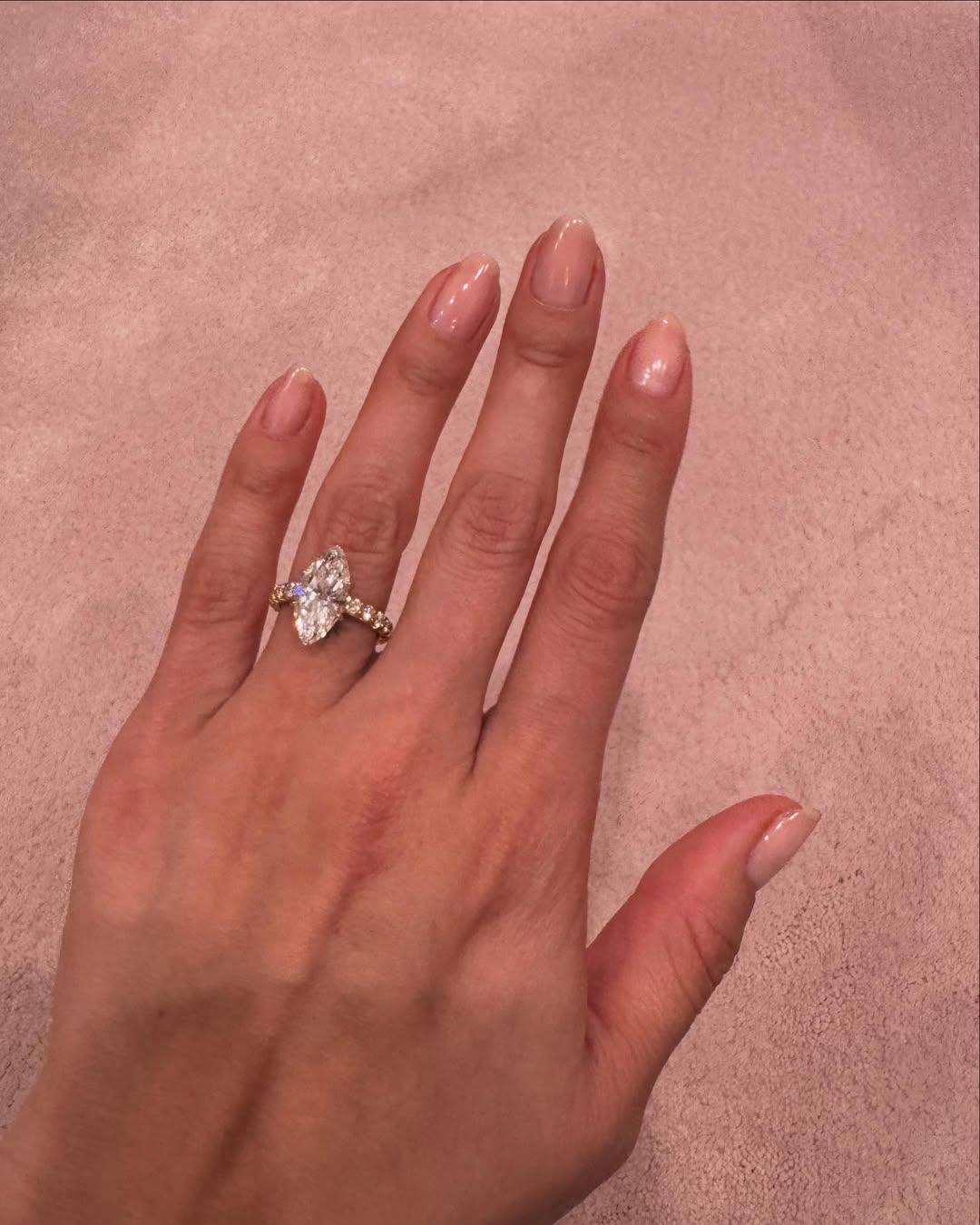 Selena Gomez engagement ring