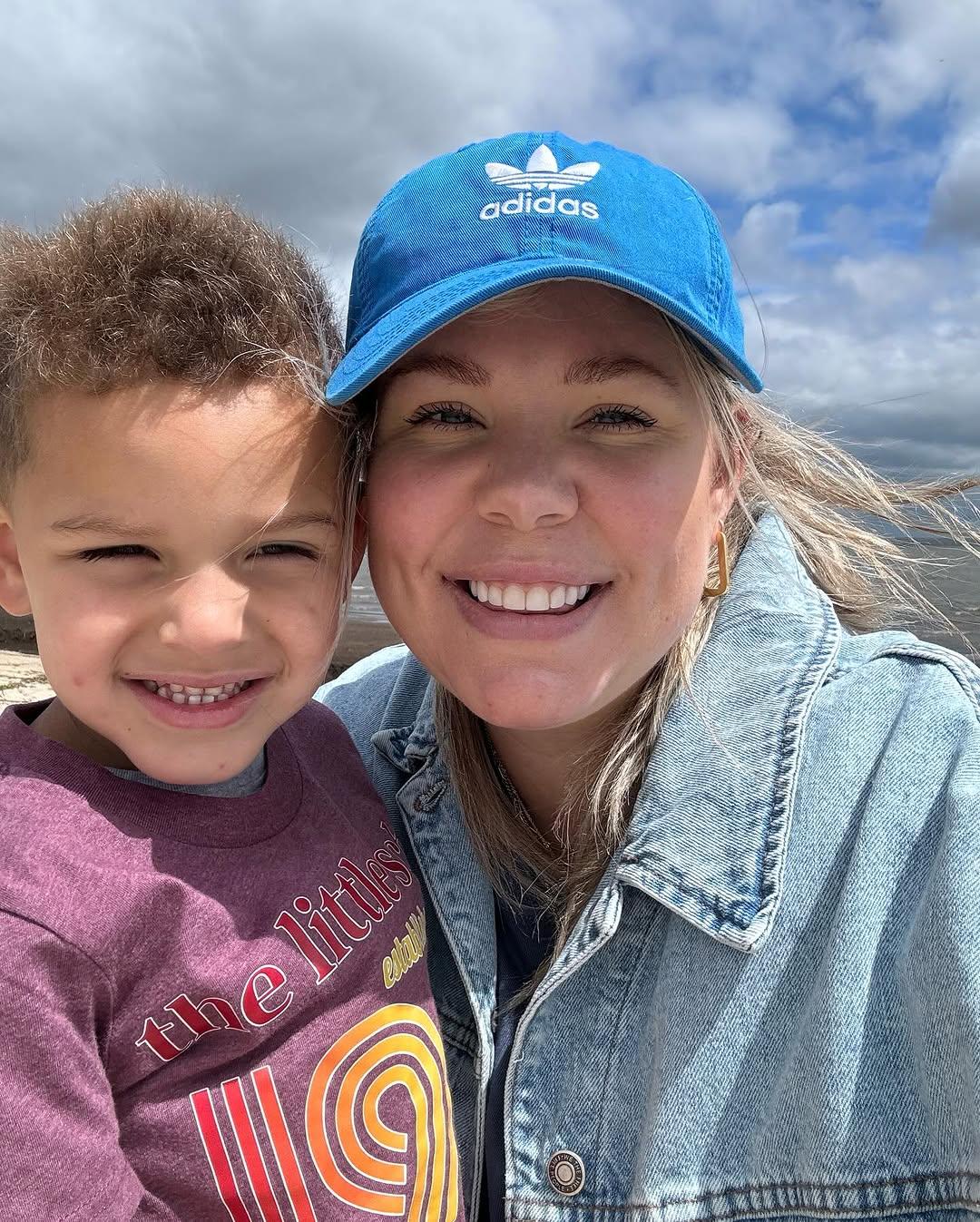 Kailyn Lowry and child