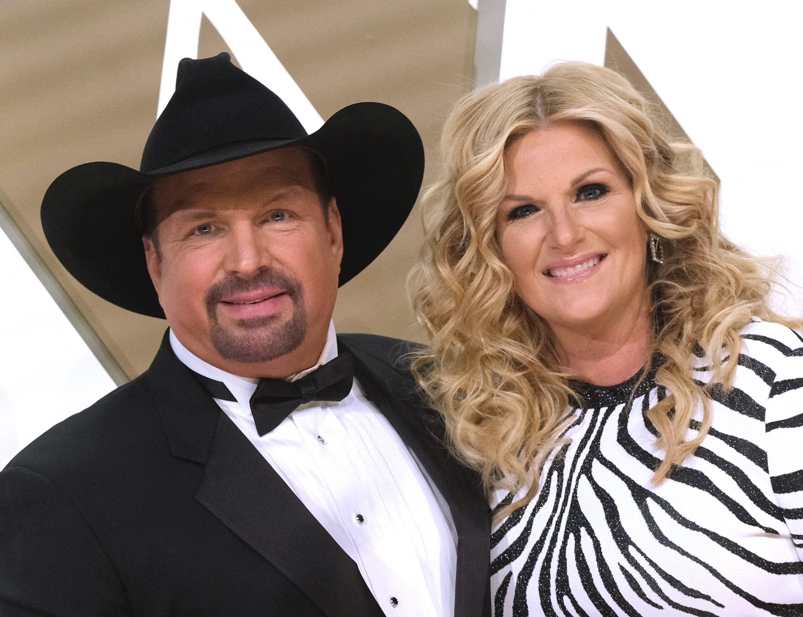 Garth Brooks and Trisha Yearwood at The 53rd Annual CMA Awards