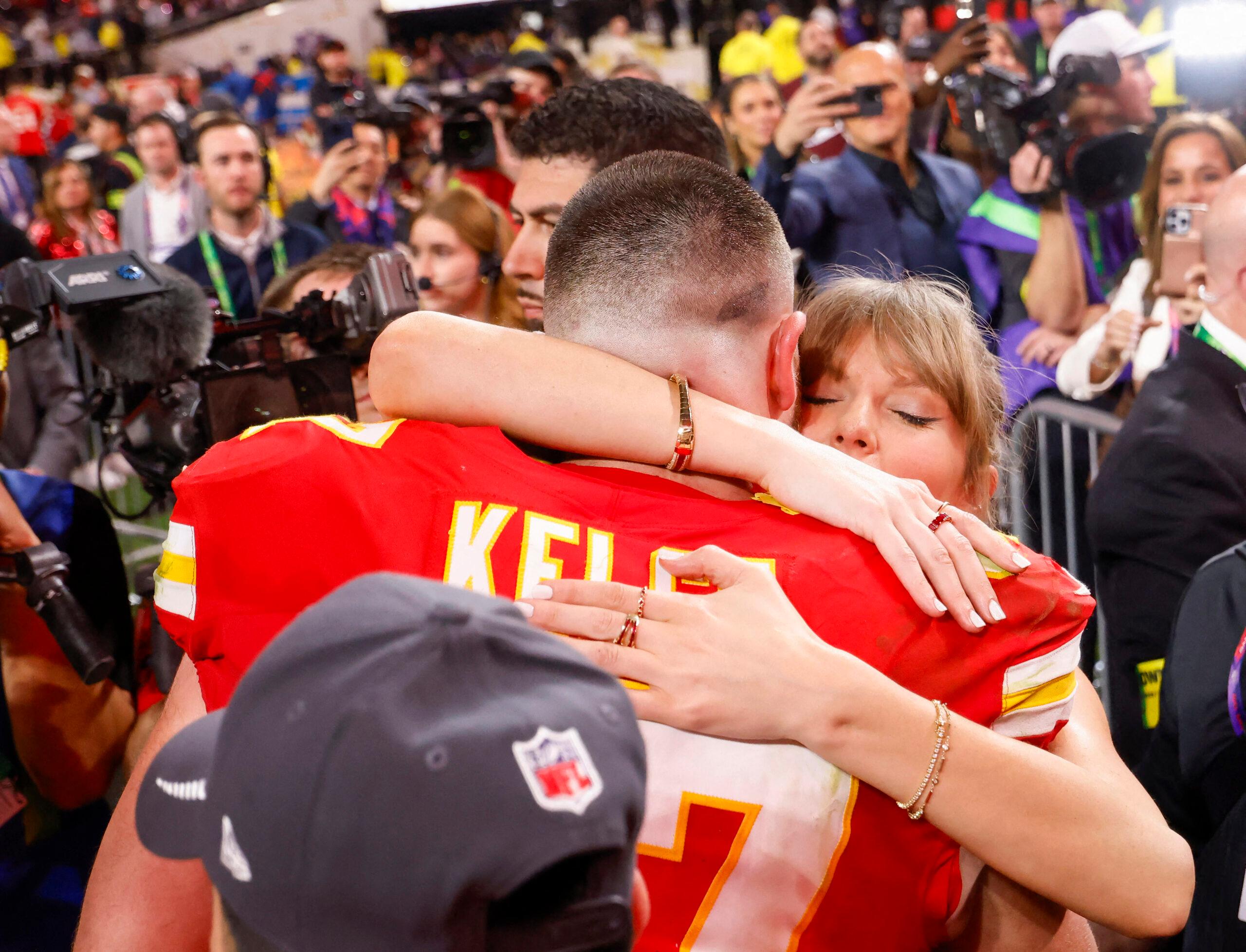 Taylor Swift and Travis Kelce celebrate Chiefs Super Bowl