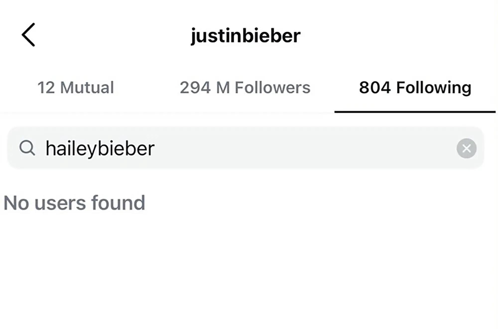 Screenshot showing Justin Bieber unfollowing Hailey Bieber