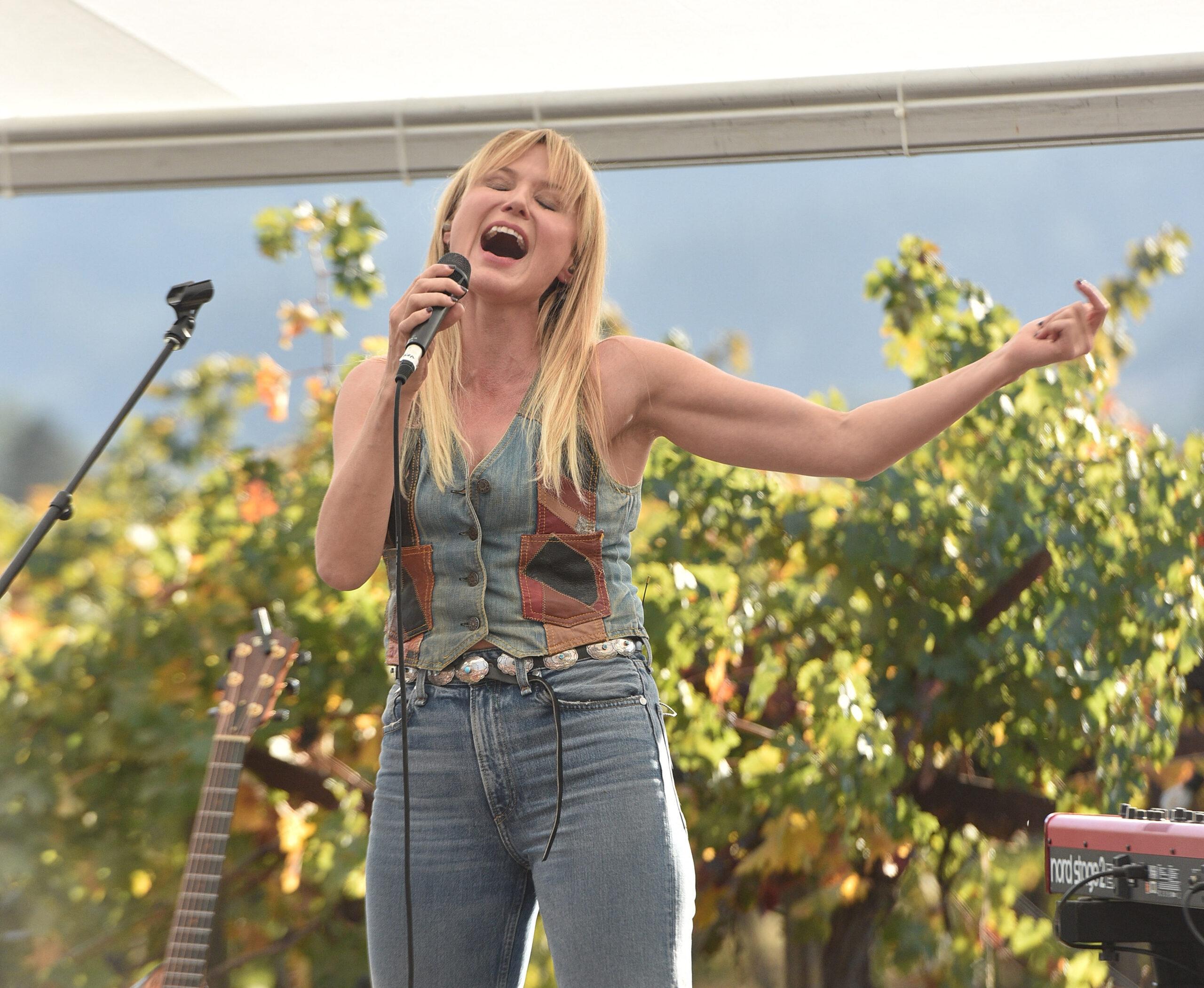 Jewel at 'Live in the Vineyard'