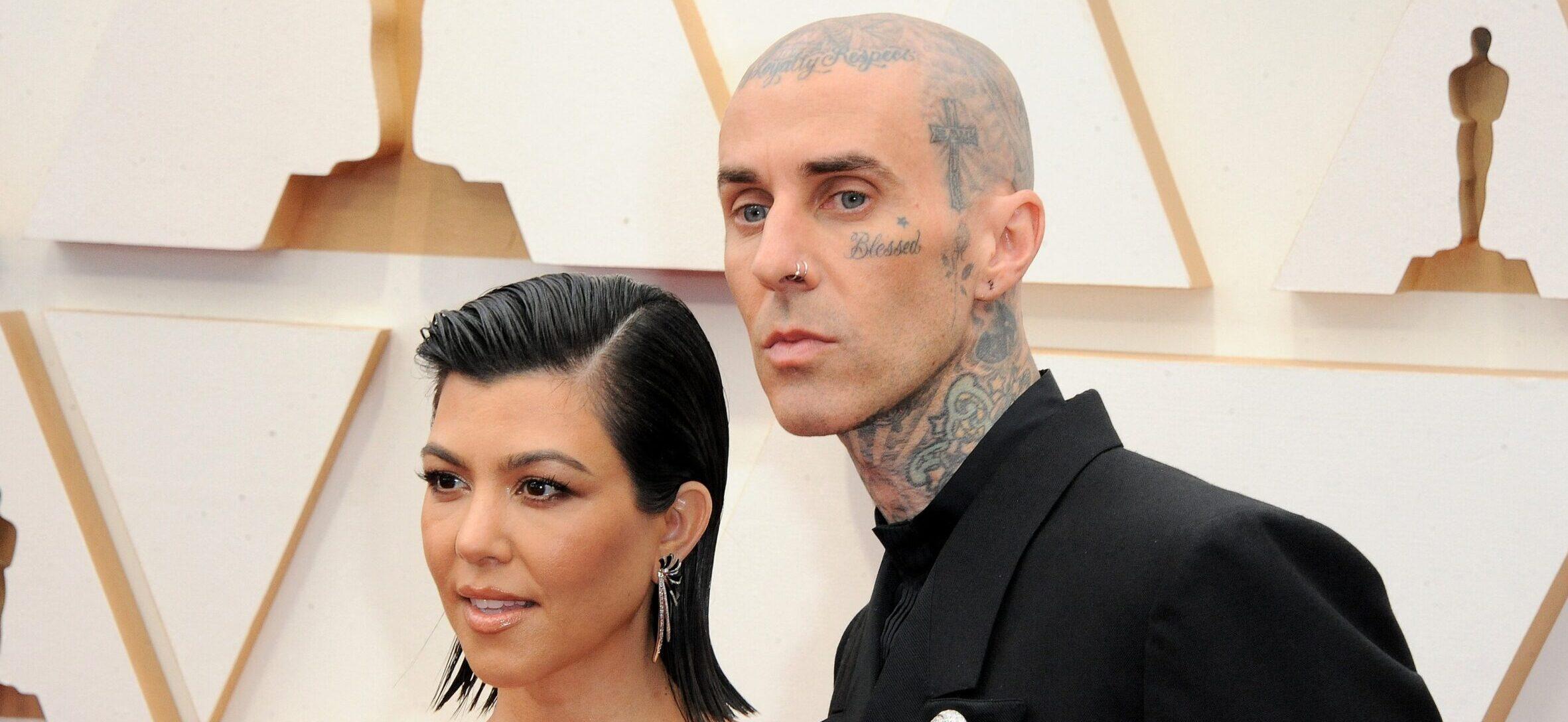 94th Annual Academy Awards held at the Dolby Theatre in Los Angeles. 27 Mar 2022 Pictured: Kourtney Kardashian, Travis Barker. Photo credit: Lumeimages / MEGA TheMegaAgency.com sales@mega.global (Mega Agency TagID: MEGA1261646_041.jpg) [Photo via Mega Agency]