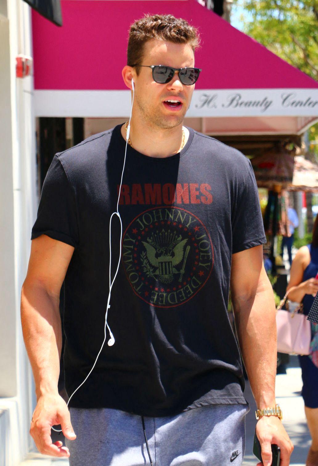 Kris Humphries spotted out in LA