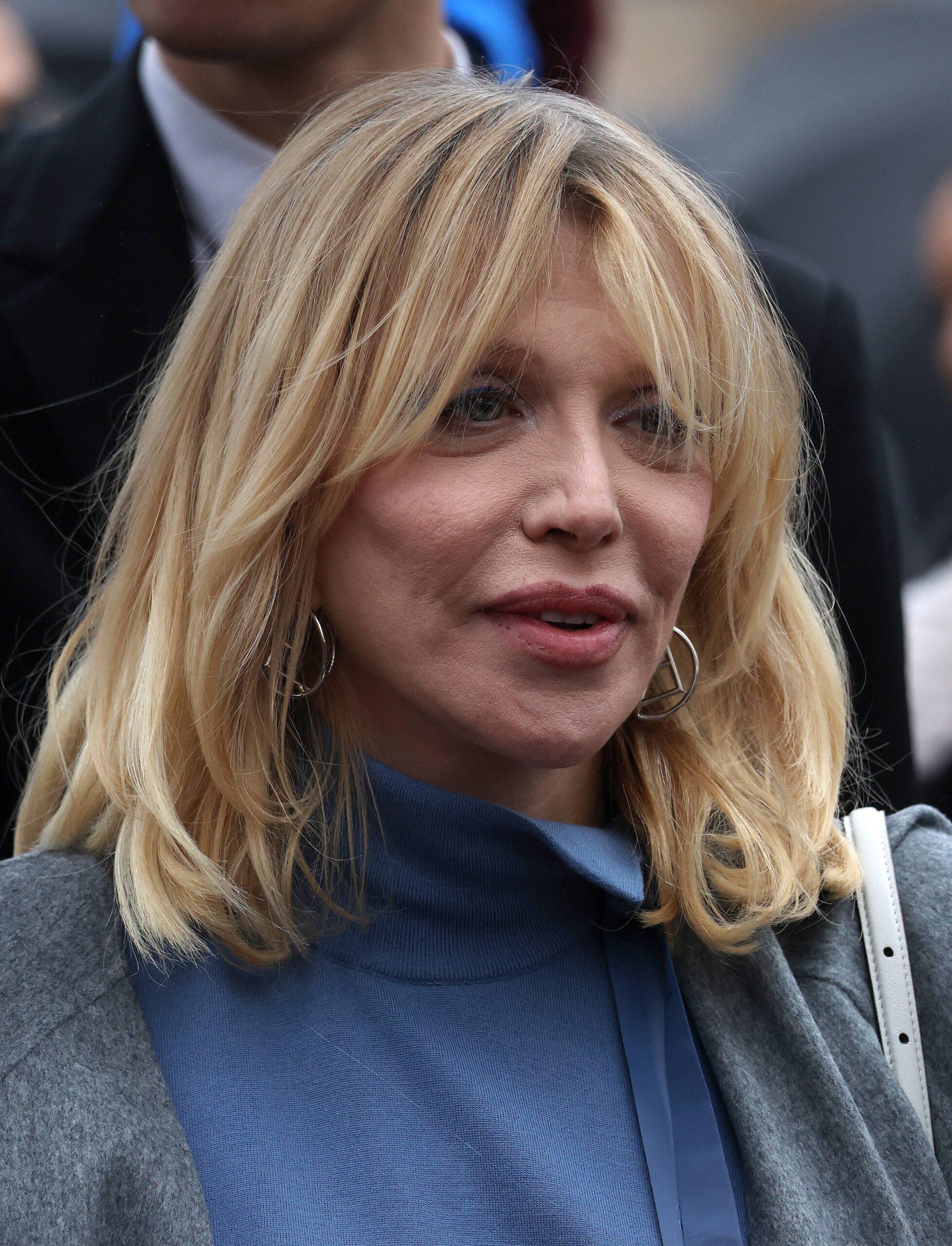Courtney Love attends Fendi Couture : Outside Arrivals - Haute Couture Spring Summer 2023.