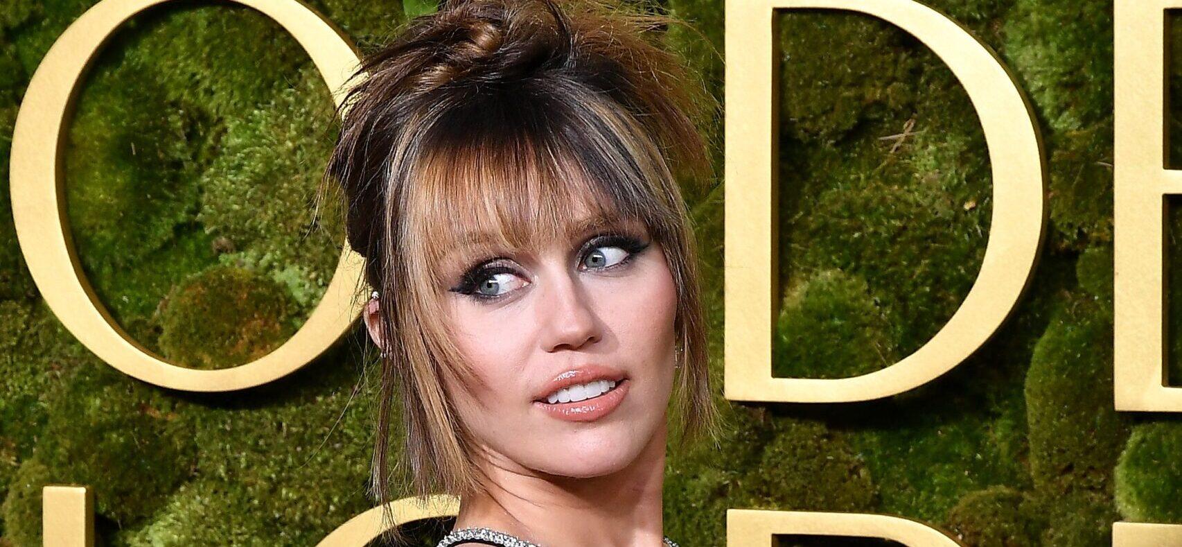 Miley Cyrus Savagely Shades Ex Liam Hemsworth While Signing Autographs For Fans