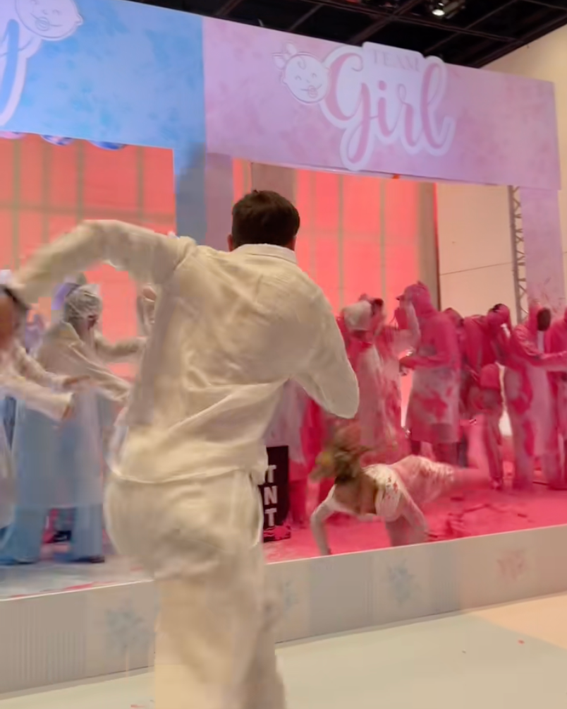 Lele Pons falls at gender reveal party