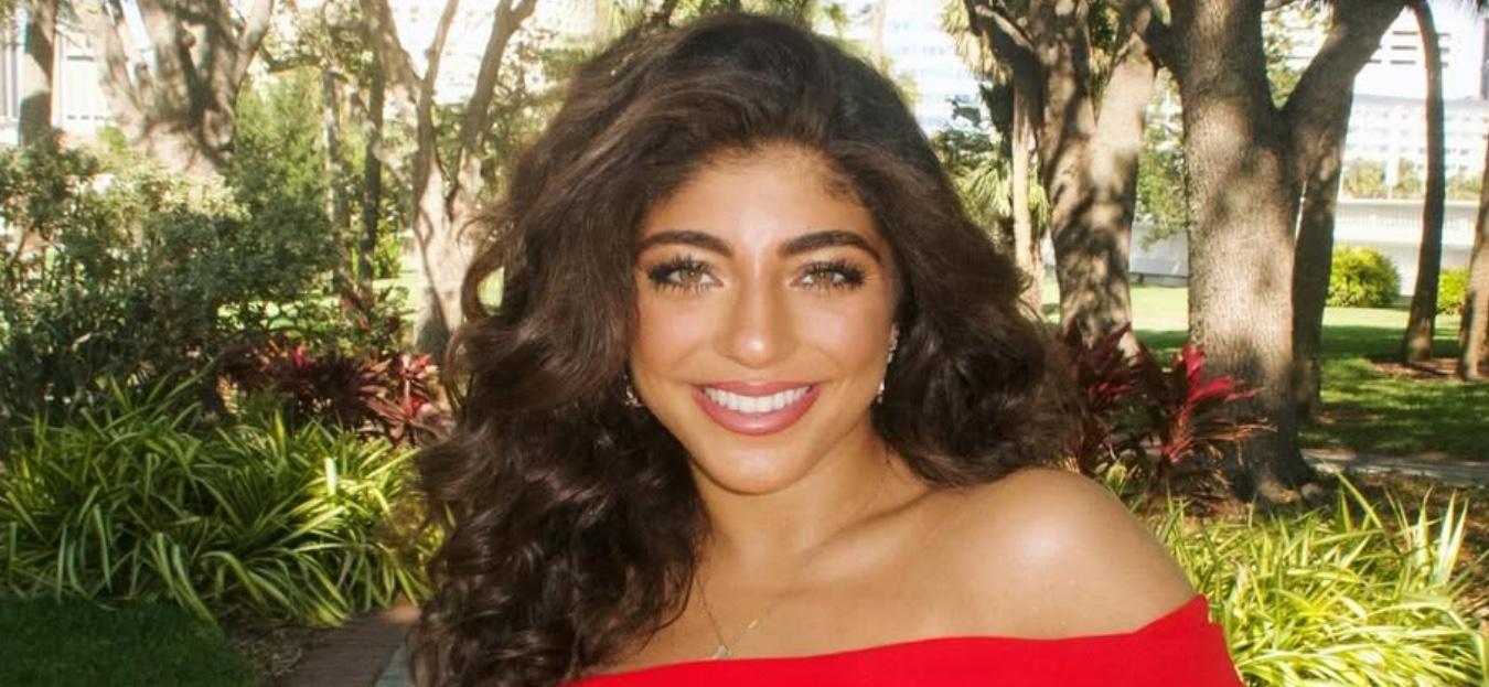 Milania Giudice smiles at the camera.