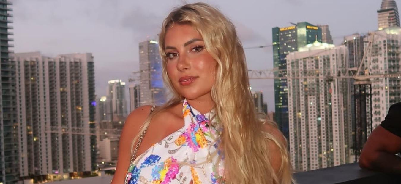 Andreea Dragoi poses for the camera.