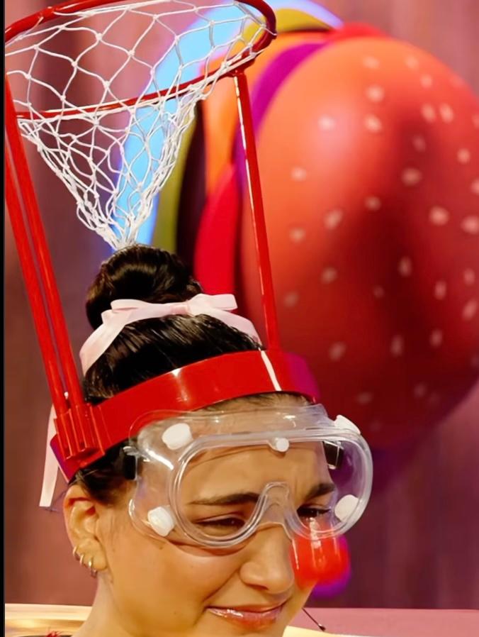 Girl with basketball hoop on Date on a Plate