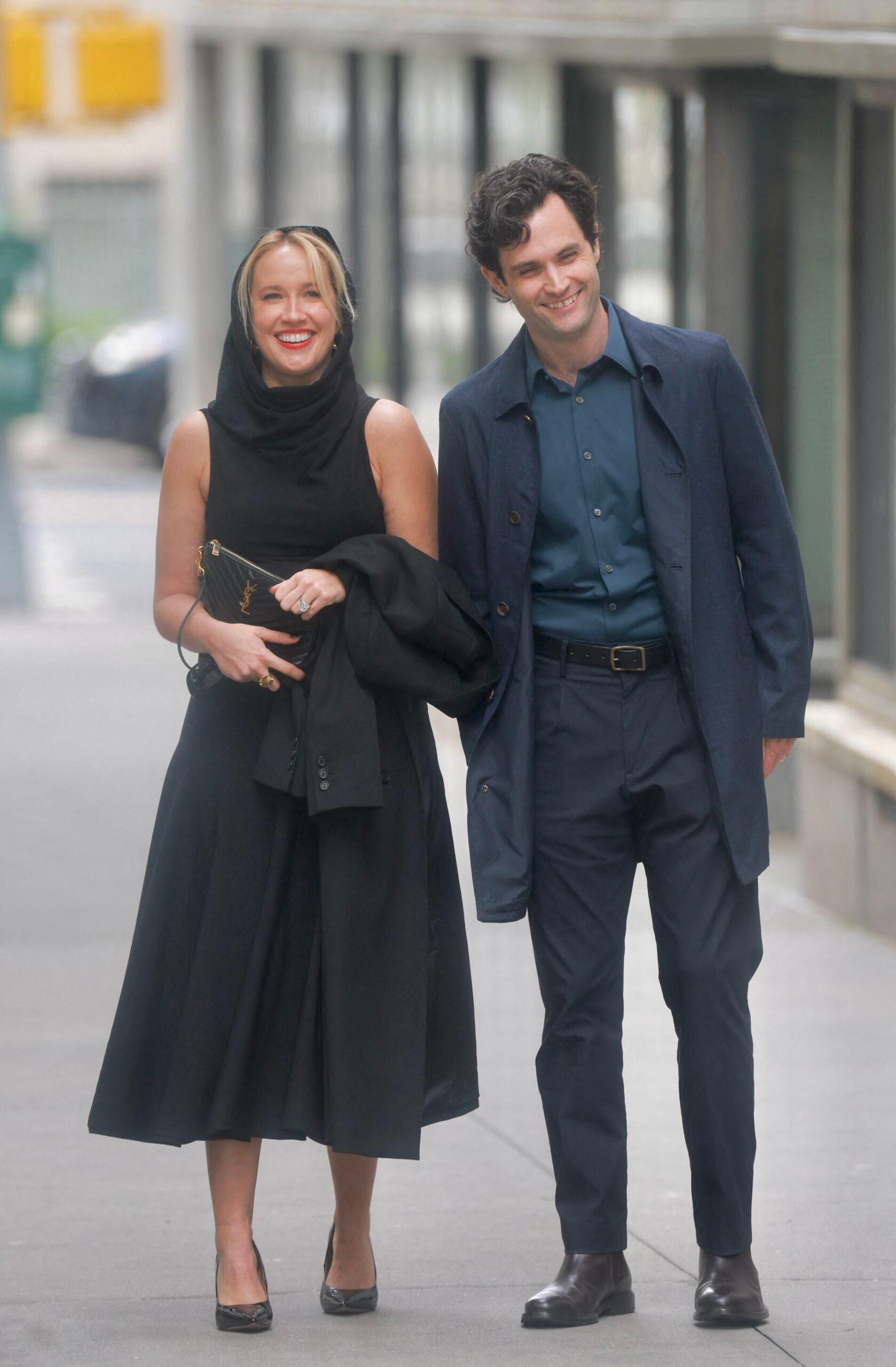 Anna Camp joins Penn Badgely filming "you"