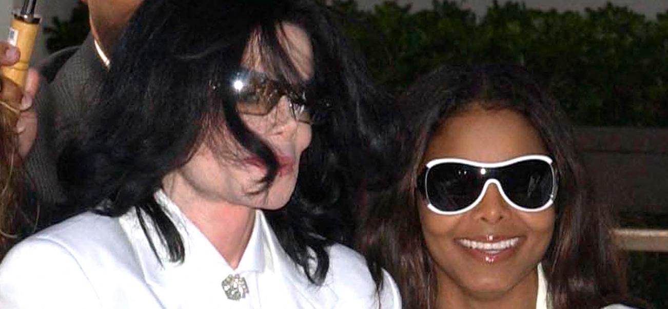 Michael Jackson and Janet Jackson arrive in court
