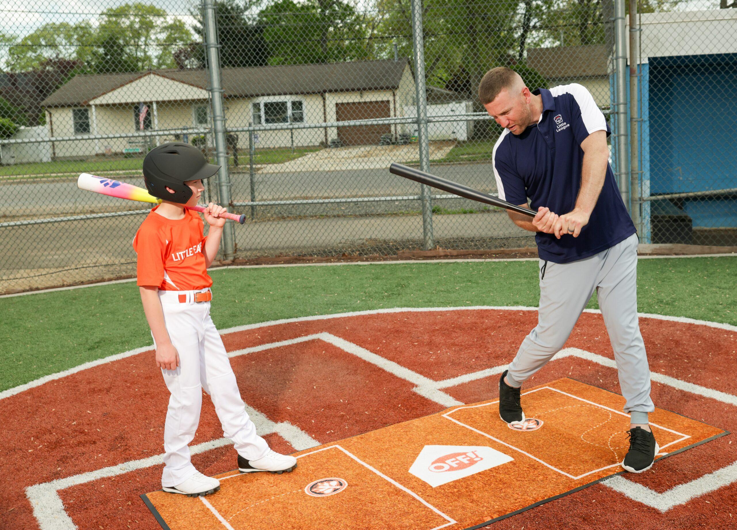 Todd Frazier teaching kids baseball