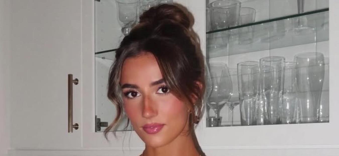 Lilia Schneider poses for the camera.