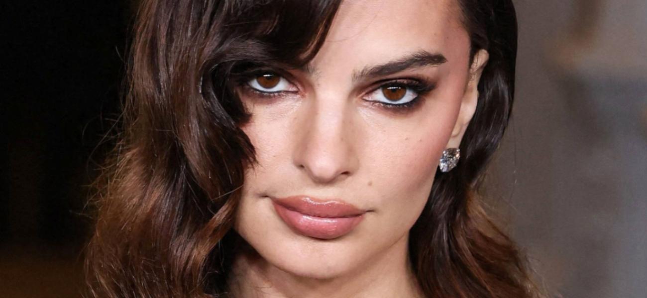 Emily Ratajkowski close up