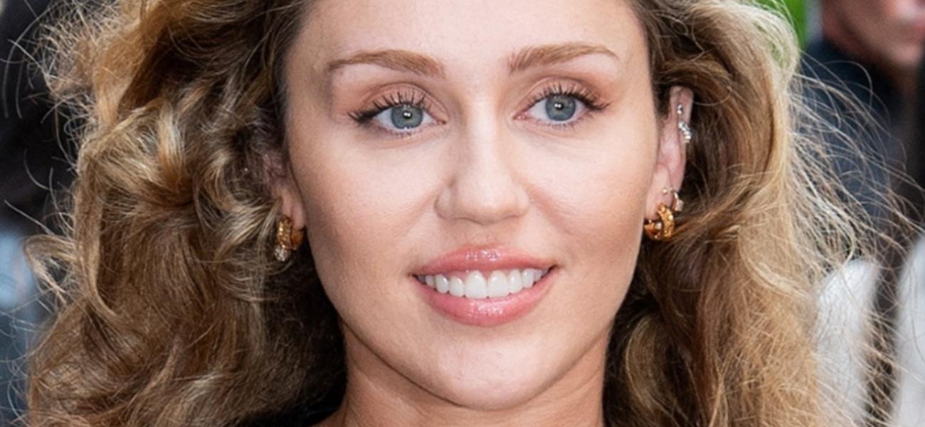 Miley Cyrus close up