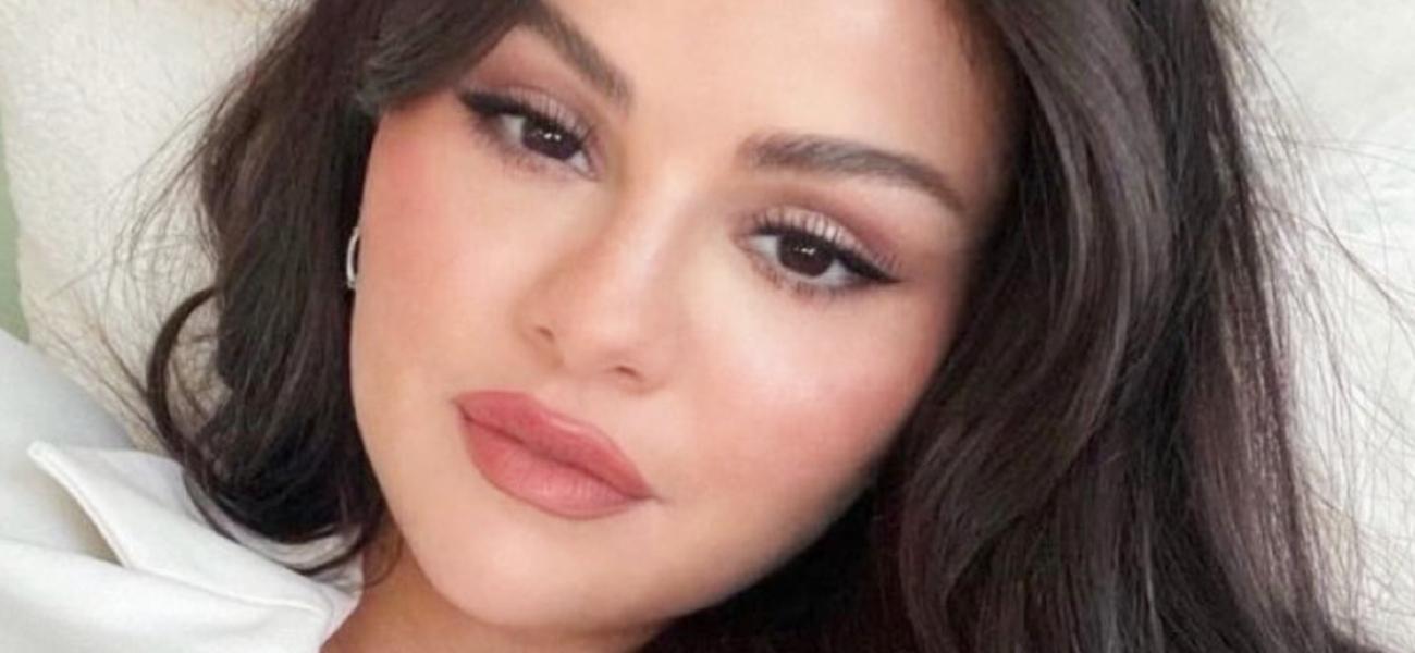 Selena Gomez close up