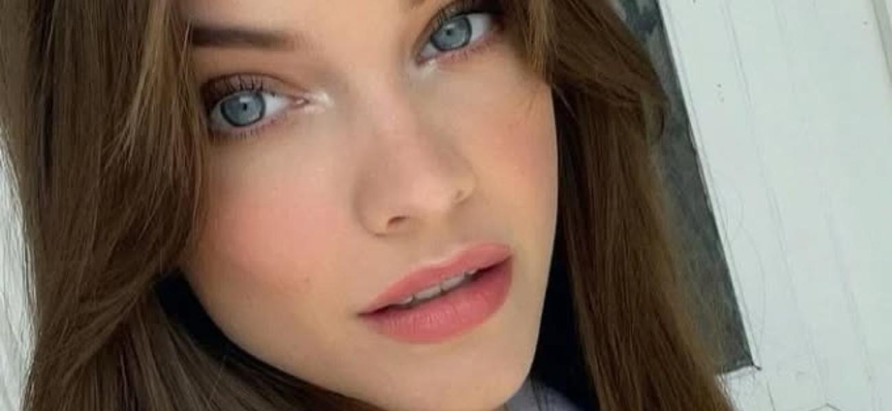 Barbara Palvin close up