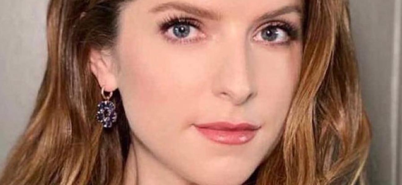 Anna Kendrick close up