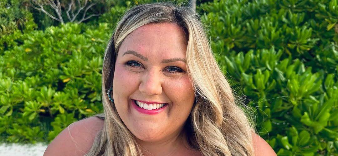 Pregnant Laura Adlington Savagely Hits Back At Trolls Calling Her ‘Fat’